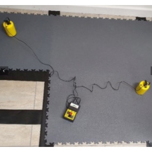 Dalles PVC 7 mm à emboîtement contre charges électriques - Conditionnement : 8 dalles / carton (2 m²) - Épaisseur et dureté : 7 mm Shore A