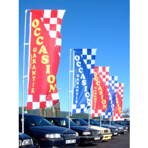 Drapeau concessionnaire automobile - Dimensions : 2.50 x 0.90 m