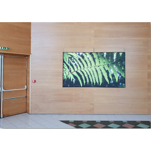 Ecran LED sur pieds 3.34m² d'intérieur - Dimensions (L x H) : 2,44 x 1,372 m