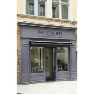 Enseigne de façade - Habillage bois avec moulure