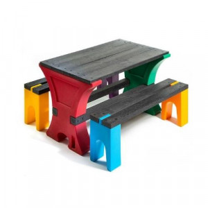 https://www.techni-contact.site/ressources/images/produits/merchandising/ensemble-table-et-bancs-pour-enfants-59432753-1.jpg - Dim : 640 mm de hauteur x 1000 mm de longueur x 1200 mm de profondeur