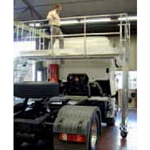 Escabeau mobile d’accès pour cabine de camions - Fabrication spéciale