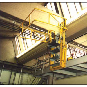 Escalier articulé pour accès sur citerne - Supporte une charge de 350 kg/m²