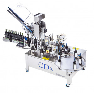 https://www.techni-contact.site/ressources/images/produits/merchandising/etiqueteuse-automatique-lineaire-regionale-64463734-1.jpg - Machine d'étiquetage auto pour bouteilles de vin