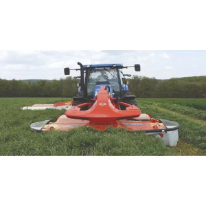 https://www.techni-contact.site/ressources/images/produits/merchandising/faucheuse-conditionneuse-kuhn-52413431-1.jpg - Compacte et légère