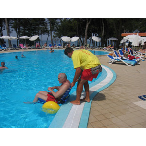 Fauteuil roulant d'accès au bassin piscine - Capacité de charge maximale : 100 kg