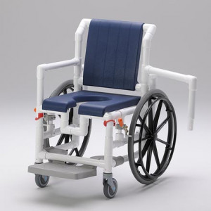 https://www.techni-contact.site/ressources/images/produits/merchandising/fauteuil-roulant-pediatrie-21726532-1.jpg - Charge maximale : 150 kg - Assise rembourrée PP à ouverture hygiénique 