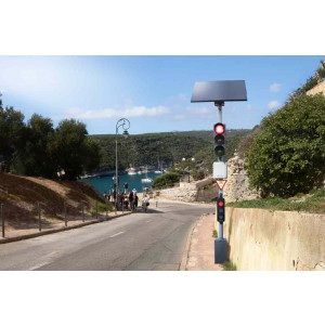 https://www.techni-contact.site/ressources/images/produits/merchandising/feu-recompense-15853311-1.jpg - Le feu récompense intelligent avec détecteur de vitesse