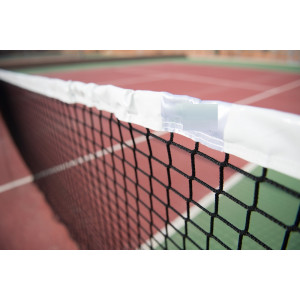 https://www.techni-contact.site/ressources/images/produits/merchandising/filet-de-tennis-de-competition-en-maille-76446327-1.jpg - Dimensions : 12,80 m x 1,07 m