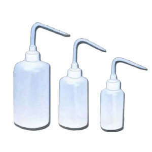 Flacon pissette - Capacité : 125 -250 - 500 ml - Dimensions : Diam 45 x H 160 mm