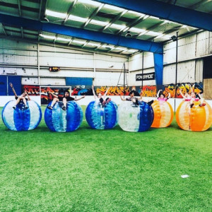 https://www.techni-contact.site/ressources/images/produits/merchandising/football-a-bulles-75549187-1.jpg - Différentes tailles