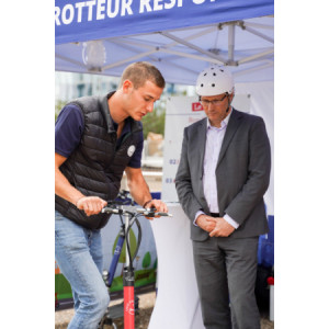 https://www.techni-contact.site/ressources/images/produits/merchandising/formation-professionnelle-trottinette-electrique-17146841-1.jpg - Formation professionnelle trottinette électrique