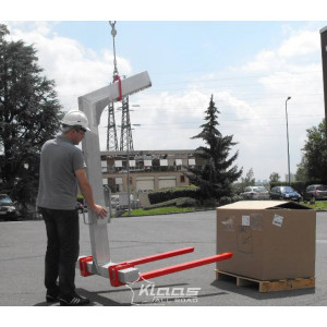 https://www.techni-contact.site/ressources/images/produits/merchandising/fourche-a-palettes-reglable-pour-grue-et-camion-grue-capacite-jusqu-a-1500-kg-ecartement-des-bras-750-mm-36115131-1.jpg - Ecartement des bras : 750 mm