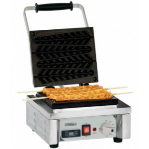https://www.techni-contact.site/ressources/images/produits/merchandising/gaufrier-forme-epi-78494444-1.jpg - Ouverture : 90° - Puissance : 1 600 W / 230 V
