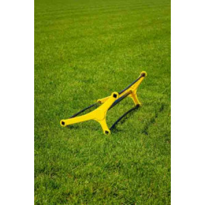 https://www.techni-contact.site/ressources/images/produits/merchandising/haie-d-agilite-multi-hauteur-triangulaire-26434592-1.jpg - Hauteurs : 17, 22 et 27 cm - Produit breveté