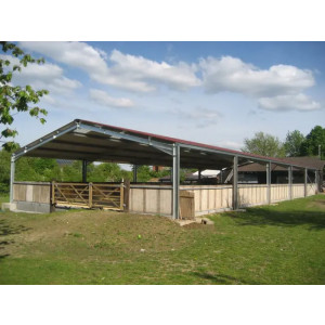 https://www.techni-contact.site/ressources/images/produits/merchandising/hangar-en-kit-galvanise-500m-85239614-1.jpg - Notre hangar en kit possède une structure en acier PRS robuste galvanisé à chaud et une construction de première classe pour une durabilité accrue. Avec une couverture en tôles 1er choix à 5 ondes renforcées pour une durabilité accrue.