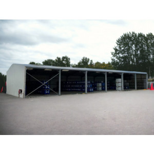 https://www.techni-contact.site/ressources/images/produits/merchandising/hangar-en-kit-galvanise-740m-barde-3-cotes-45719418-1.jpg - La particularité de ce bâtiment de 20.6x36x5m en acier est son bardage sur 3 côtés: sur deux pignons et un long pan, la configuration idéale pour un usage agricole ou industriel afin d'abriter efficacement marchandises, machines et équipements 