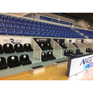 https://www.techni-contact.site/ressources/images/produits/merchandising/housse-de-siede-gradin-24424833-1.jpg - Tissu velours 100% polyester labellisé Trevira CS