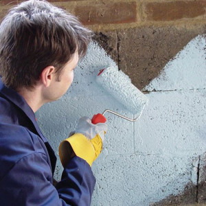 Peinture murale anti-humidité - Une peinture murale époxy qui prévient l'apparition d'humidité sur les sols et les murs