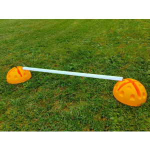 https://www.techni-contact.site/ressources/images/produits/merchandising/jalon-de-slalom-80-cm-blanc-49916422-1.jpg - Hauteur : 80 cm ou 160 cm – Diamètre : 25 mm 