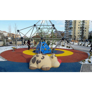 Jeu caoutchouc vache 3D pour aire de jeux - Dimensions (H x L x l) : 80 x 170 x 320 cm