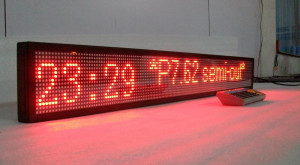 Journal lumineux LED à messages variables - Nombre de caractères : de 8 à 42 caractères