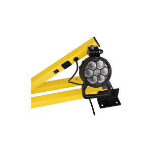https://www.techni-contact.site/ressources/images/produits/merchandising/lampe-de-quai-led-45-w-renforcee-anti-chocs-flux-lumineux-2500-lm-temperature-de-couleur-de-5700-a-7000-k-14235922-1.jpg - Puissance : 45 W - Flux lumineux : 2500 lm

