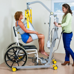 https://www.techni-contact.site/ressources/images/produits/merchandising/leve-personne-mobile-a-double-commande-44152733-1.jpg - Charge maximale : 175 kg