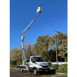 https://www.techni-contact.site/ressources/images/produits/merchandising/location-camion-nacelle-18375128-1.jpg - Hauteur de l'élévage : 19,80 - 20,20 m