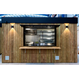 https://www.techni-contact.site/ressources/images/produits/merchandising/location-kiosques-containers-equipes-restauration-a-l-annee-ou-pour-la-saison-ideal-pour-snack-burger-pizza-et-tapas-92452243-1.jpg - Surface 12m2 et équipements de cuisine professionels inclus