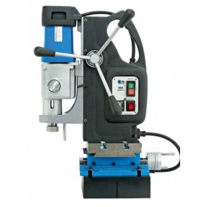 https://www.techni-contact.site/ressources/images/produits/merchandising/location-perceuse-14832732-1.jpg - Plusieurs modèles sont disponibles à la location.