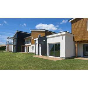 https://www.techni-contact.site/ressources/images/produits/merchandising/logements-collectifs-en-bois-12321457-1.jpg - Assurent performance, économie et confort 