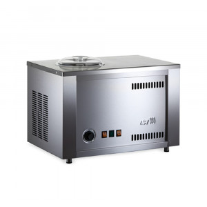 https://www.techni-contact.site/ressources/images/produits/merchandising/machine-a-creme-glacee-capacite-2-5-l-62-x-42-x-43h-cm-43112712-1.jpg - Capacité : jusqu'à 2,5 l de glace en moins de 20 minutes
