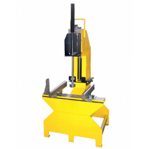 https://www.techni-contact.site/ressources/images/produits/merchandising/machine-d-essai-de-flexion-cadre-en-c-92296848-1.jpg - Charge 5 kN – 12 kN – 30 kN – 50 kN