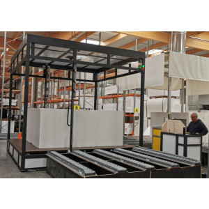 https://www.techni-contact.site/ressources/images/produits/merchandising/machine-de-decoupe-au-fil-chaud-a-commande-numerique-52714352-1.jpg - Vitesse maximale : 3.2 m / min