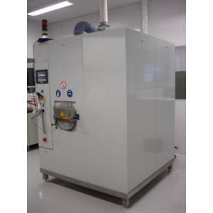 Machine de lavage aspersion à solvant - Capacité maximale : de 4 à 6 charges de 20 kg par heure