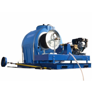 https://www.techni-contact.site/ressources/images/produits/merchandising/machine-de-nettoyage-panneaux-solaires-17177242-1.jpg - Capacité de nettoyage : 150 kWc (+/- 1 200 m²) en 4 heures