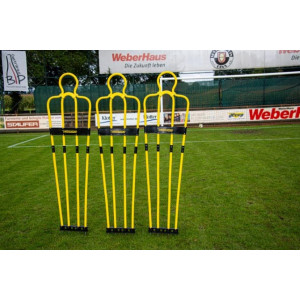 https://www.techni-contact.site/ressources/images/produits/merchandising/mannequin-de-football-38792122-1.jpg - PVC renforcé - Hauteur : 1,80 m - Couleur : noir et jaune - Lot de 3