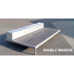 Marche pour skate park - Hauteur à la table : 0.60-0.30 m - Largeur : 1.55 m - Longueur : 3 m