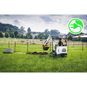 https://www.techni-contact.site/ressources/images/produits/merchandising/mini-pelle-electrique-73266383-1.jpg - Puissance maxi : 10 kW à 2 700 tr/min 