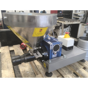 https://www.techni-contact.site/ressources/images/produits/merchandising/mini-presse-a-huile-debit-jusqu-a-8-kg-h-vitesse-de-rotation-16-tr-min-92159647-1.jpg - Débit : Jusqu‘à 8 kg/h - Vitesse de rotation : 16 tr/min