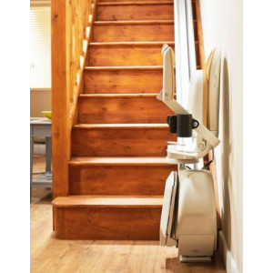 https://www.techni-contact.site/ressources/images/produits/merchandising/monte-escalier-pour-escalier-droit-34261471-1.jpg - Un modèle simple pour les escaliers droits