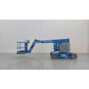 https://www.techni-contact.site/ressources/images/produits/merchandising/nacelle-articulee-d-occasion-77522749-1.jpg - Hauteur de travail : 12 m / 26 m