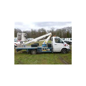 Nacelle sur camion 14 m - Hauteur de travail 14 m