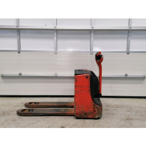 https://www.techni-contact.site/ressources/images/produits/merchandising/occasion-gerbeur-electrique-linde-t16-12473467-1.jpg - Tanspalette électrique FENWICK T16