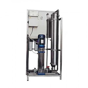 https://www.techni-contact.site/ressources/images/produits/merchandising/osmoseurs-industriels-1-a-4-membranes-de-220-a-1700-l-h-15319552-1.jpg - De 220 à 1700 l/h