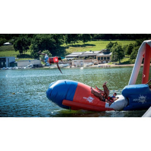 Parc aquatique gonflable capacité 85 personnes - Dimensions : L 31 m x l 27 m