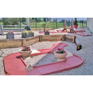 Parcours minigolf en béton - Disponibles en versions complètes 6, 9, 12 ou 18 pistes ou à l'unité