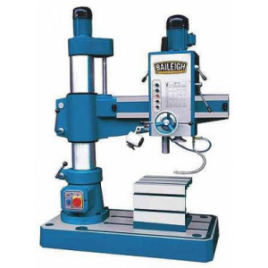 https://www.techni-contact.site/ressources/images/produits/merchandising/perceuse-radiale-hydraulique-400v-70-a-1800-trs-min-53421441-1.jpg - Vitesse de broche : 70 à 1800 tr/min