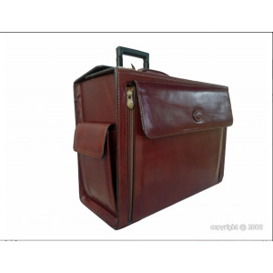 Pilot case en cuir coloris fauve - Dimension (L x h) : 44 x 35 cm - Trolley rétractable